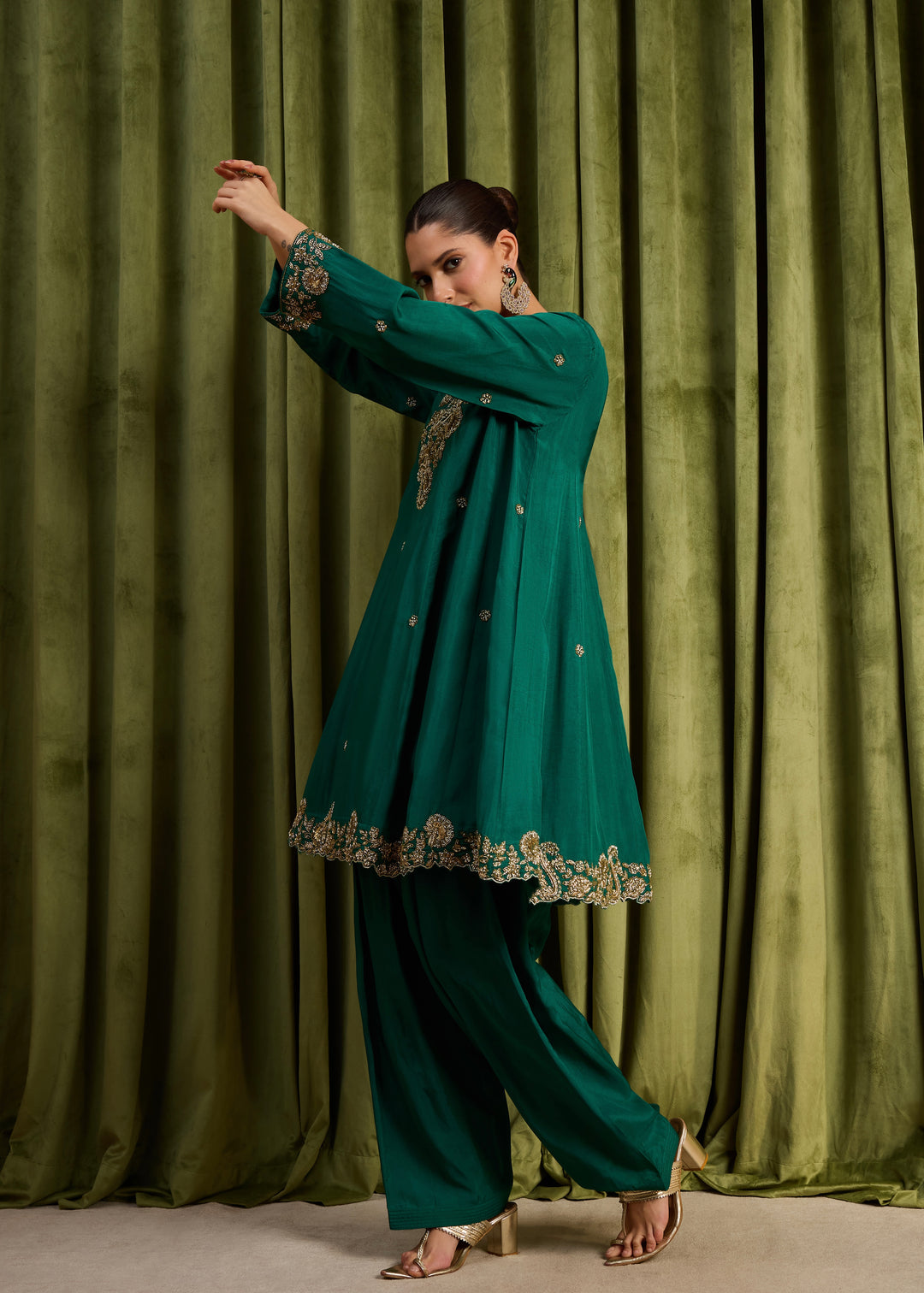 VRINDAVAN MM KURTA SET