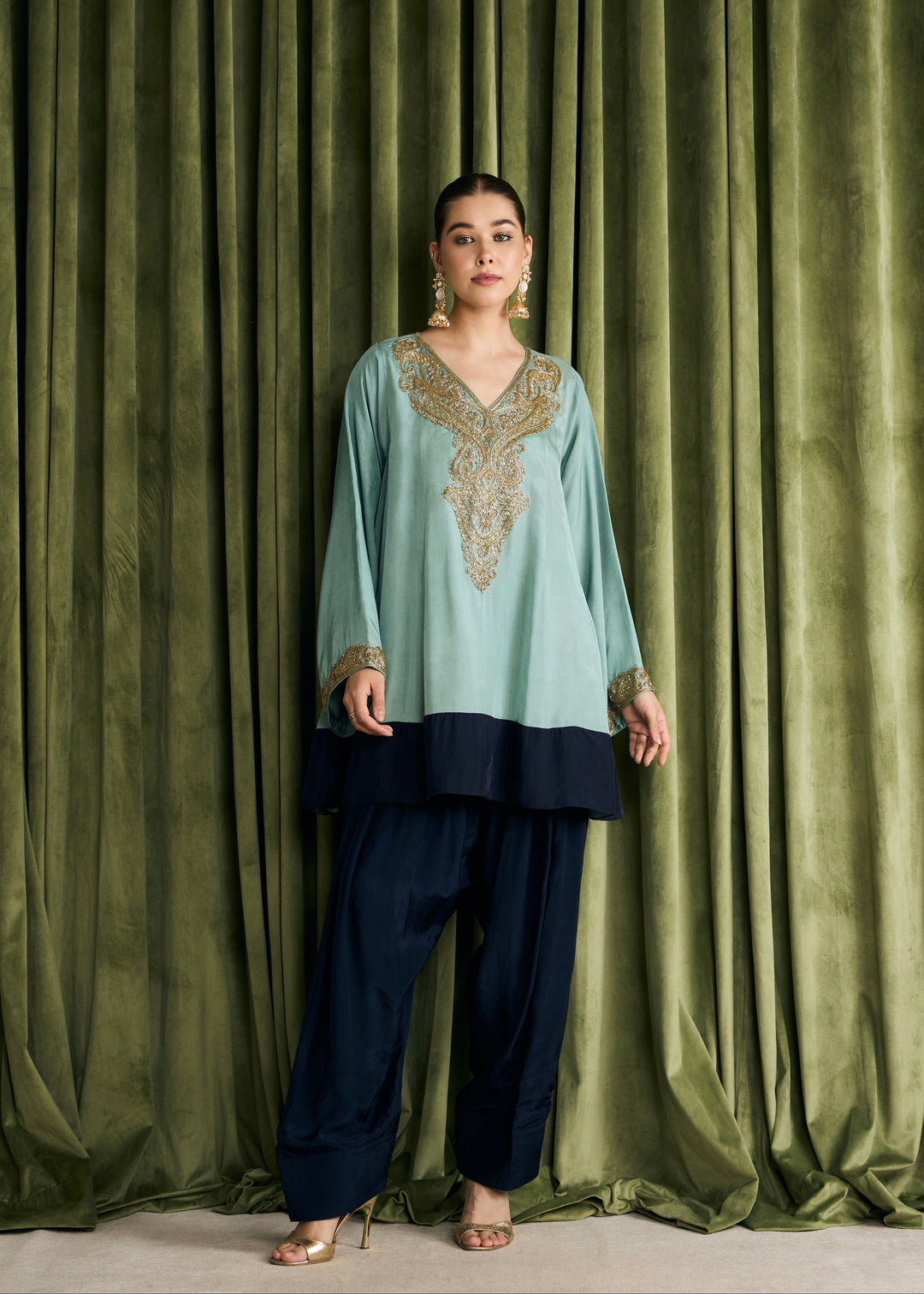 VRINDAVAN A KURTA SET