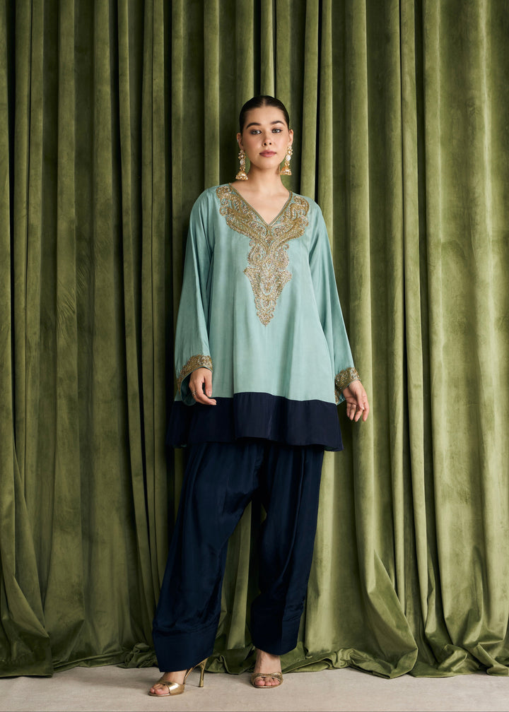VRINDAVAN A KURTA SET
