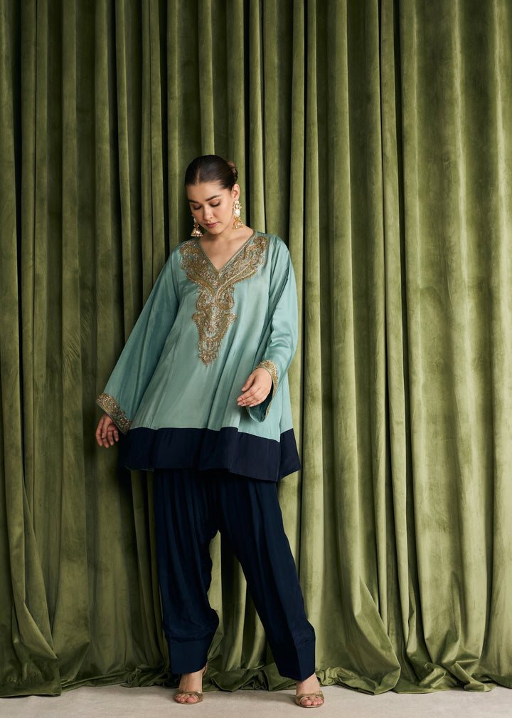 VRINDAVAN A KURTA SET