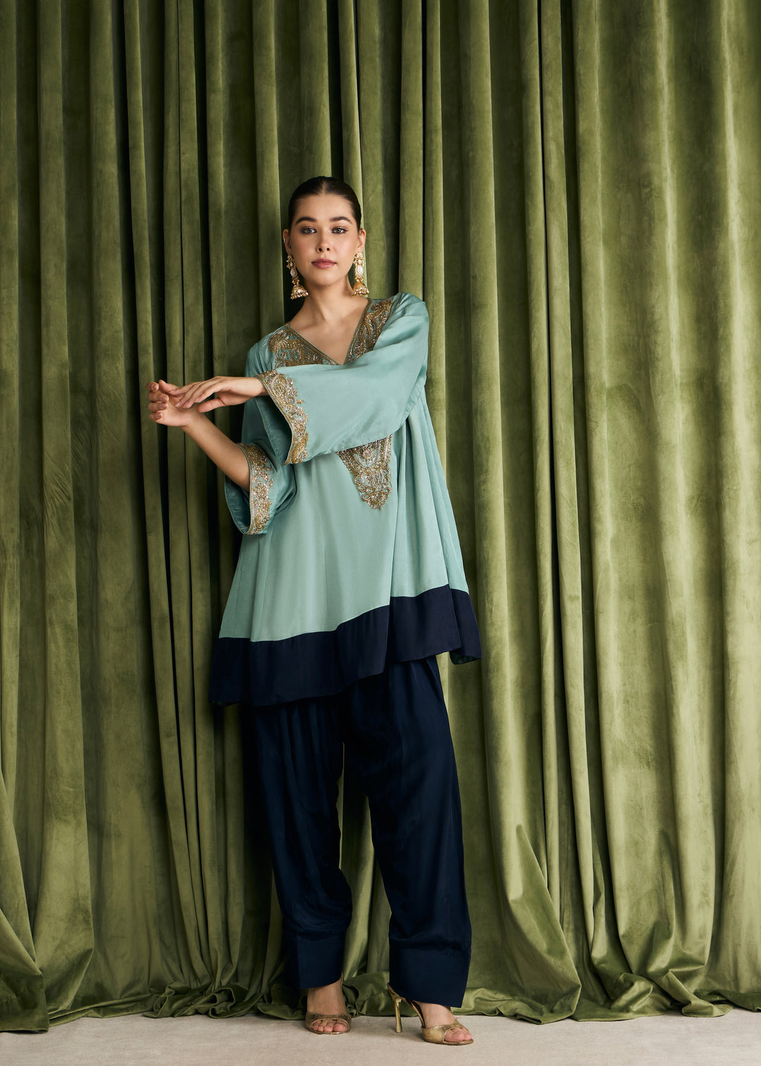 VRINDAVAN A KURTA SET