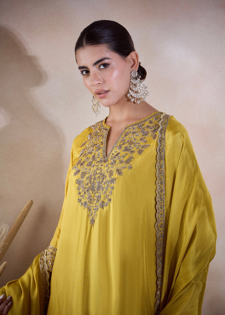 VRINDAVAN H KURTA SET