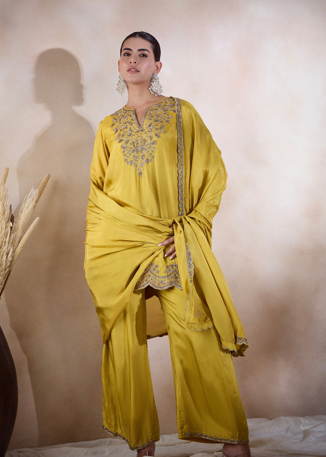 VRINDAVAN H KURTA SET