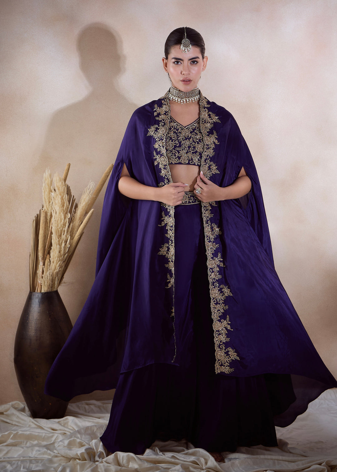 VRINDAVAN F CAPE SET