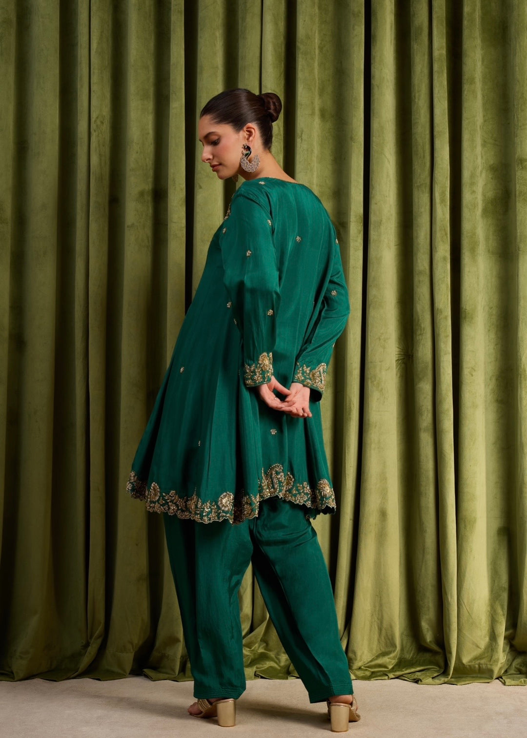 VRINDAVAN MM KURTA SET