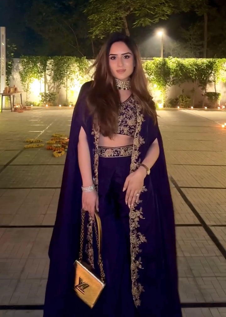 VRINDAVAN F CAPE SET