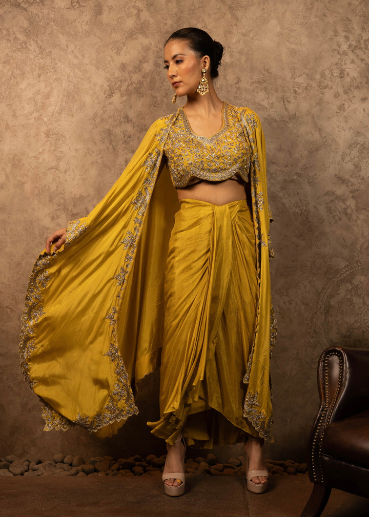 VRINDAVAN HF CAPE SET